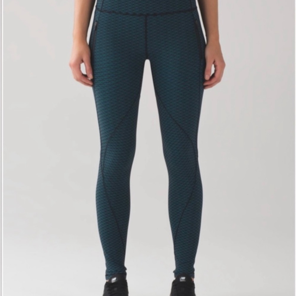 Lululemon Size 4 Run It Out Tight Leggings
